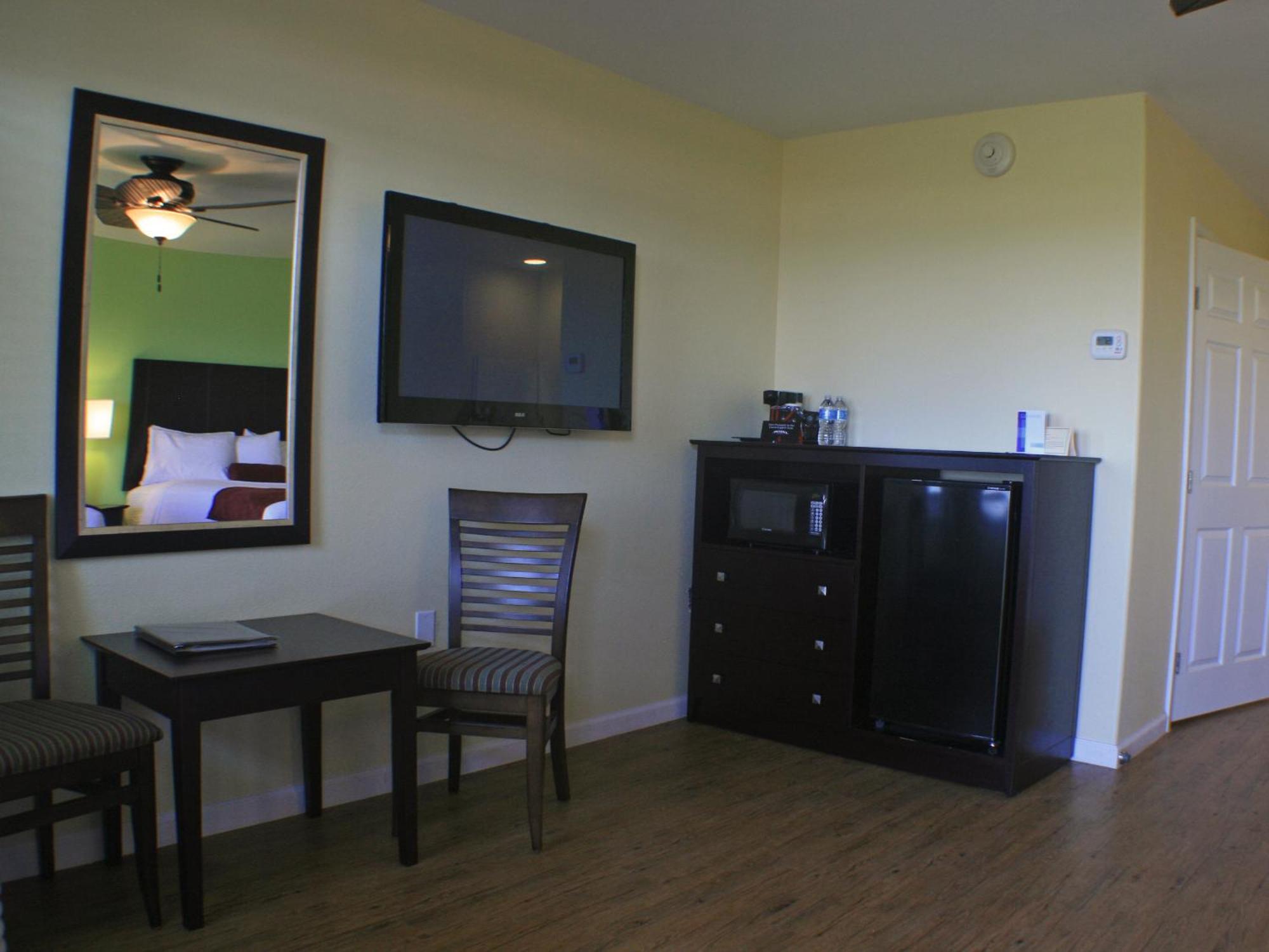 Ocean Village Hotel Surfside Beach Exterior photo